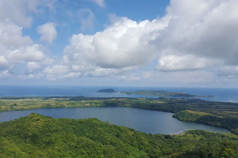 Verdant Landscape and Sumptuous Island — photo 6