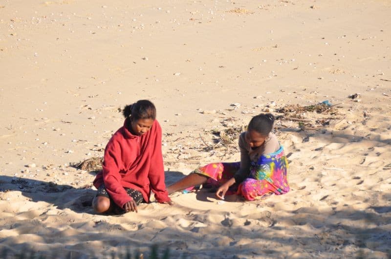 The Land of Baobabs and Lemurs — photo 6